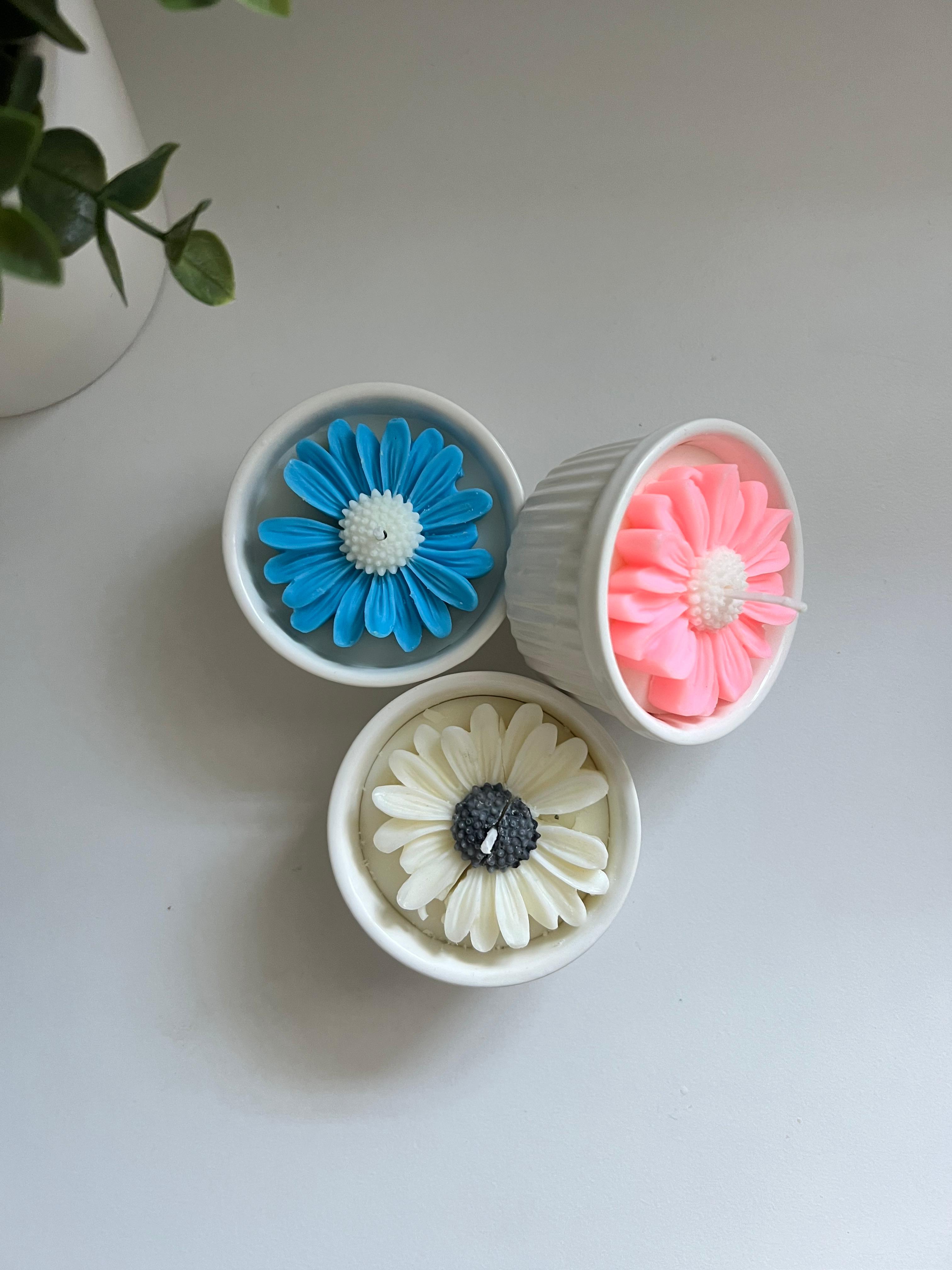 Daisy Flower Candle