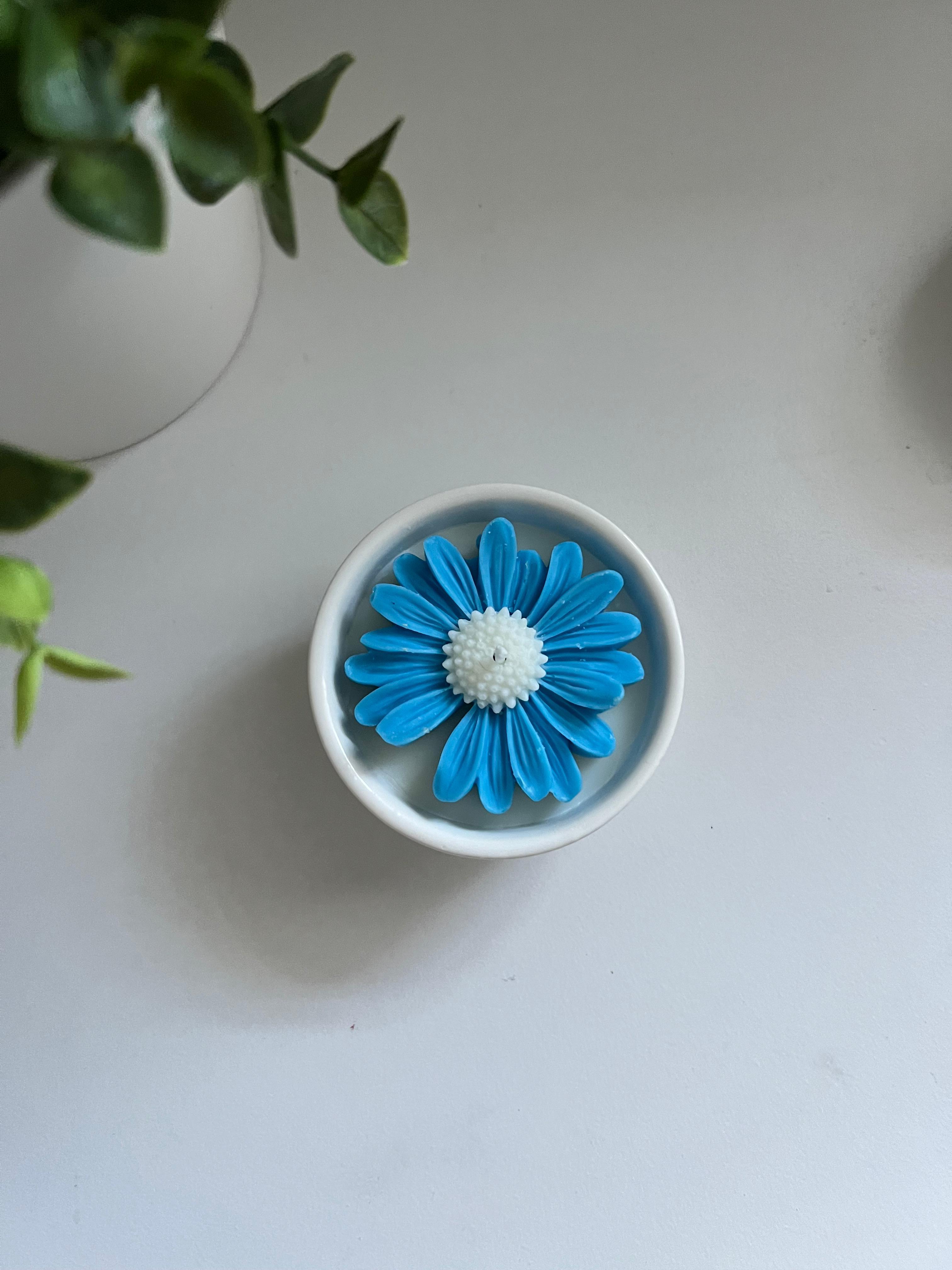 Daisy Flower Candle